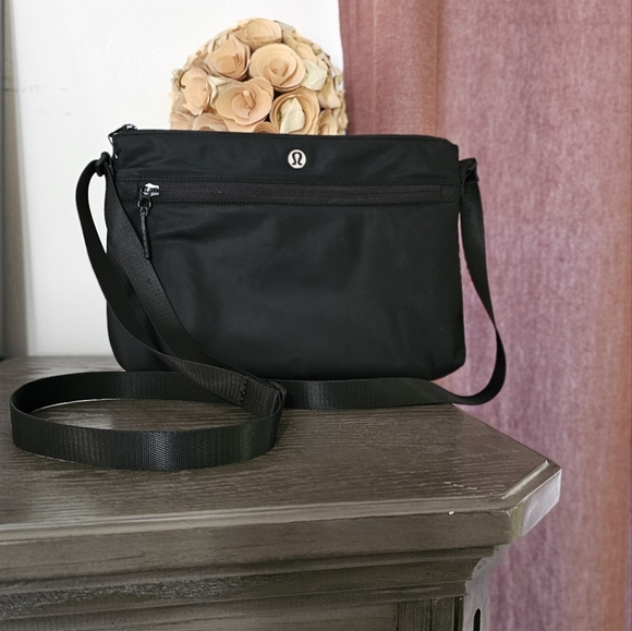 Lululemon parent bag - Picture 4 of 11